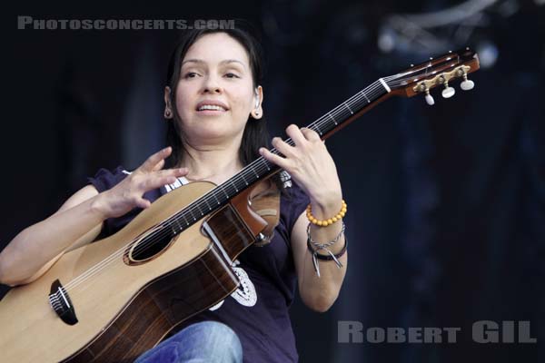 RODRIGO Y GABRIELA - 2010-06-26 - PARIS - Hippodrome de Longchamp - 